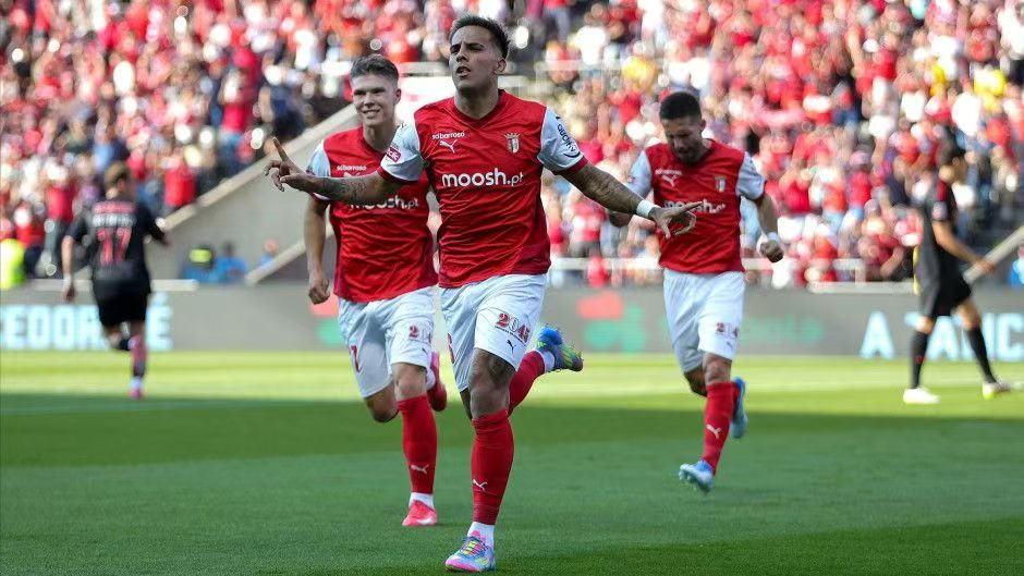 费耶诺德迎欧联关键赛，赛前造点机会，底气十足，训练强度明显提升的简单介绍