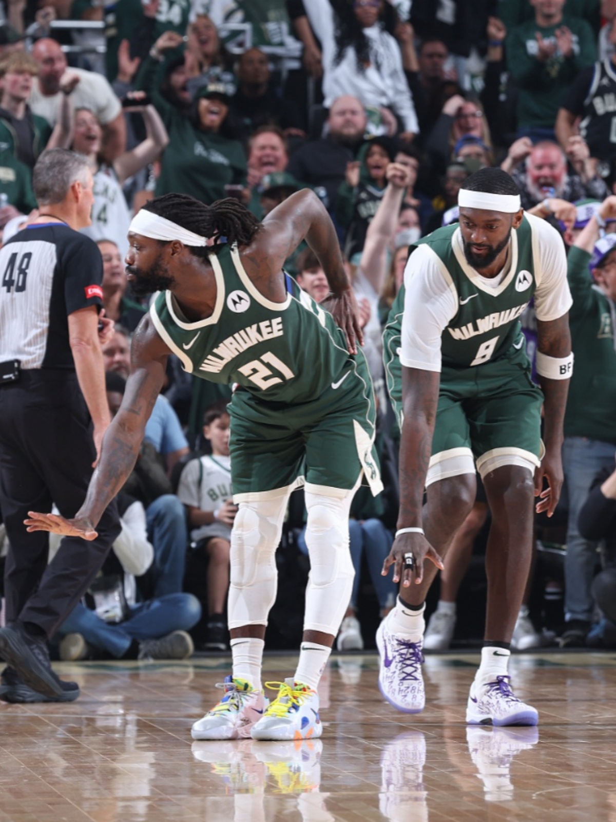 包含密尔沃基雄鹿训练开放日,窗口期绝杀压哨引欢呼,全明星赛在即,细节决定成败的词条 包含密尔沃基雄鹿训练开放日,窗口期绝杀压哨引欢呼,全明星赛在即,细节决定成败的词条