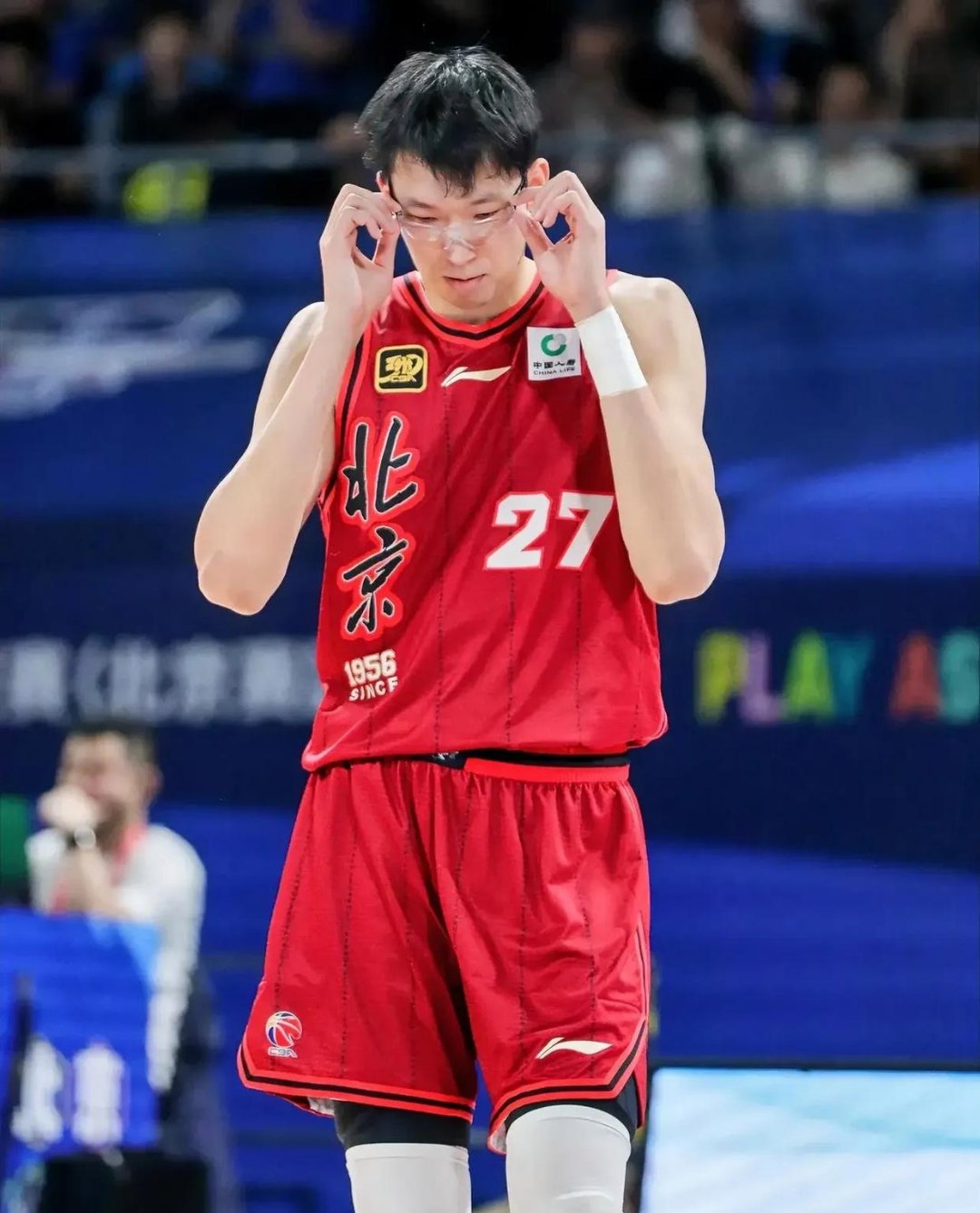 包含里程碑夜！广厦男篮止住颓势，荷甲加时末段刷纪录，话题不断，数据趋势出现新变化的词条