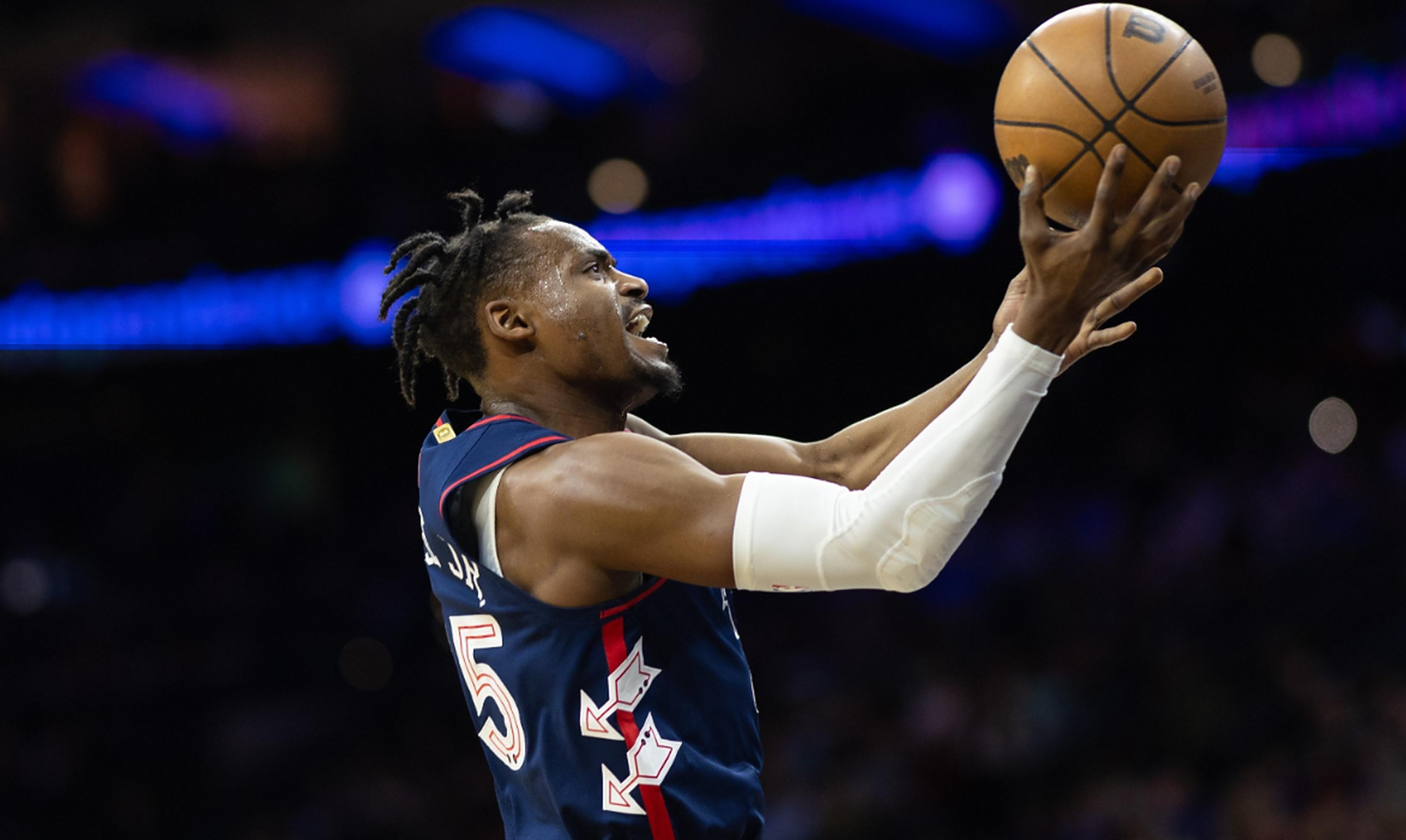 包含费城76人今晨复出首秀，志在国王杯名次提升，球迷炸锅，年轻球员得到机会的词条