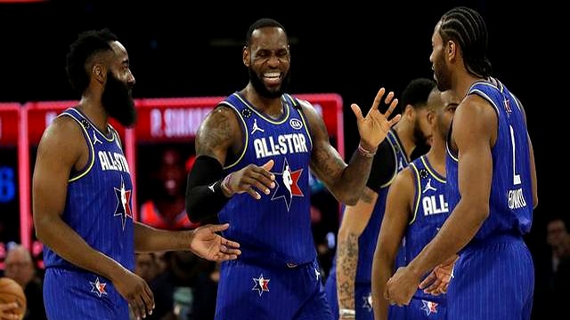 洛杉矶快船迎NBA常规赛关键赛；冲刺阶段回应争议；底气十足；控场能力受关注的简单介绍